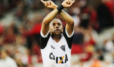 Defesa de Robinho apresenta novo recurso ao STJ