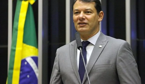 Comissão se reúne para debater sobre obras públicas paralisadas no país