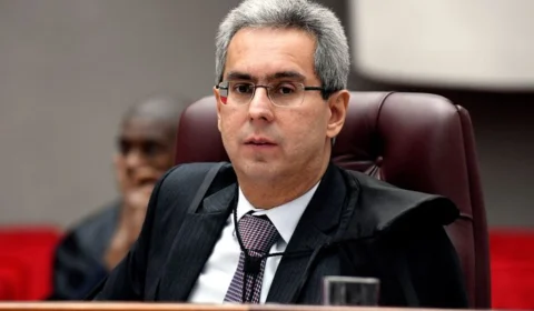 STJ faz lançamento de livro em homenagem ao ministro Gurgel de Faria