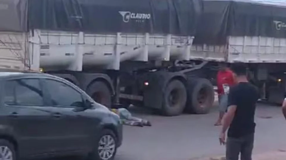 VÍDEO: ciclista morre atropelado por carreta em Rio Branco-AC