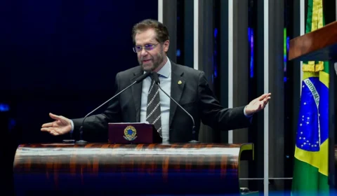 Plínio Valério critica pesquisa do Greenpeace no Amazonas