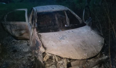 Motorista de app é queimado vivo dentro do carro em Manaus