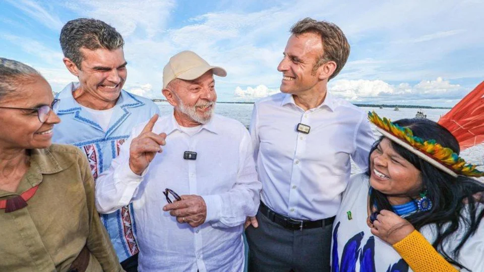 ‘Amazônia falar para o mundo’, diz Guajajara em evento com Macron