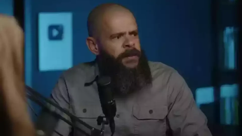 Pastor se declara arrependido de ter bolsonarizado sua igreja