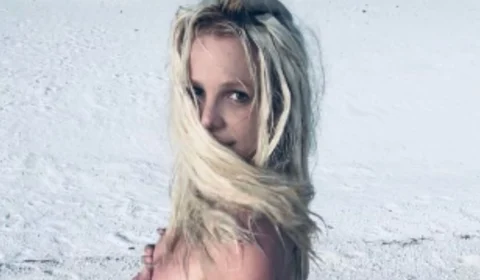 Britney Spears posta foto nas redes sociais para provar que nudez era real