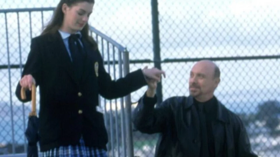 Mansão do filme “O Diário da Princesa” é vendido por R$ 33 milhões; veja fotos