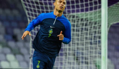 CR7 ironiza em post pênalti de Al-Hilal marcado por juiz brasileiro
