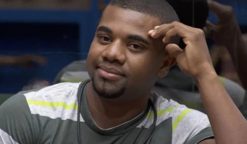 BBB 24: mãe de Davi explica rumor sobre festa organizada por políticos