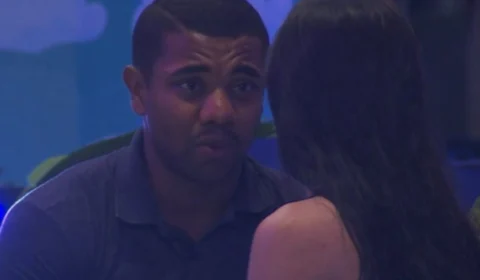 BBB 24: Davi se emociona e faz declaração para aliada na festa