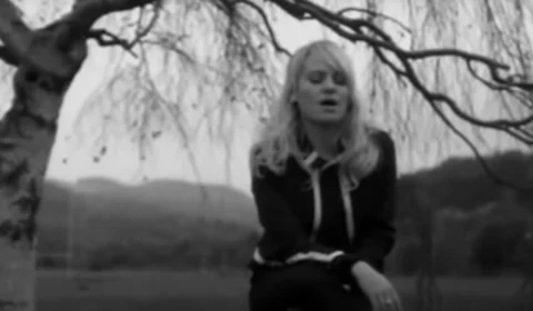 Artista famosa dos anos 2000 reaparece com história de sequestro e estupro