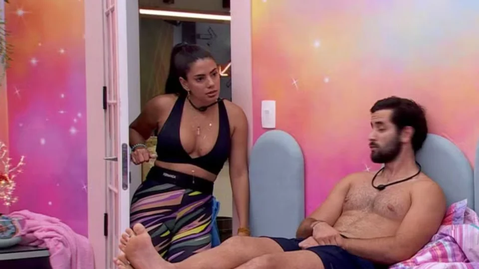BBB 24: Fernanda vira meme ao “invadir” o Quarto Fadas