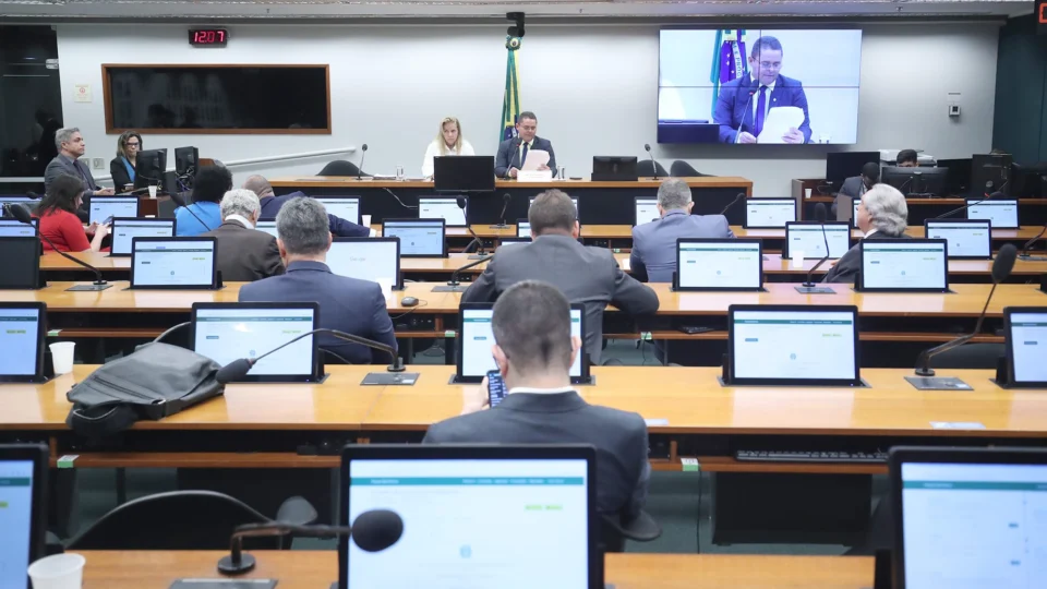 Conselho de ética da Câmara analisa pareceres por quebra de decoro
