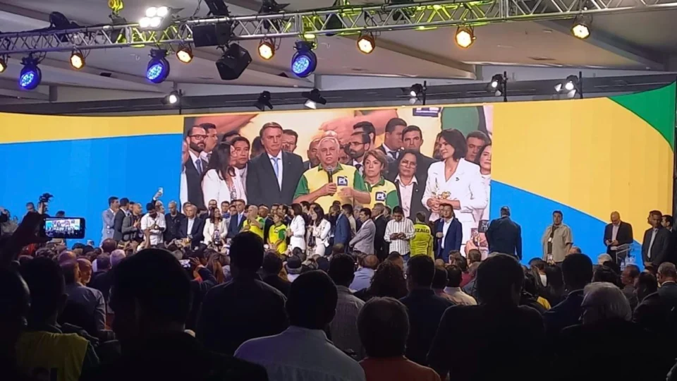 Senador Izalci Lucas se filia ao PL de Bolsonaro e Valdemar