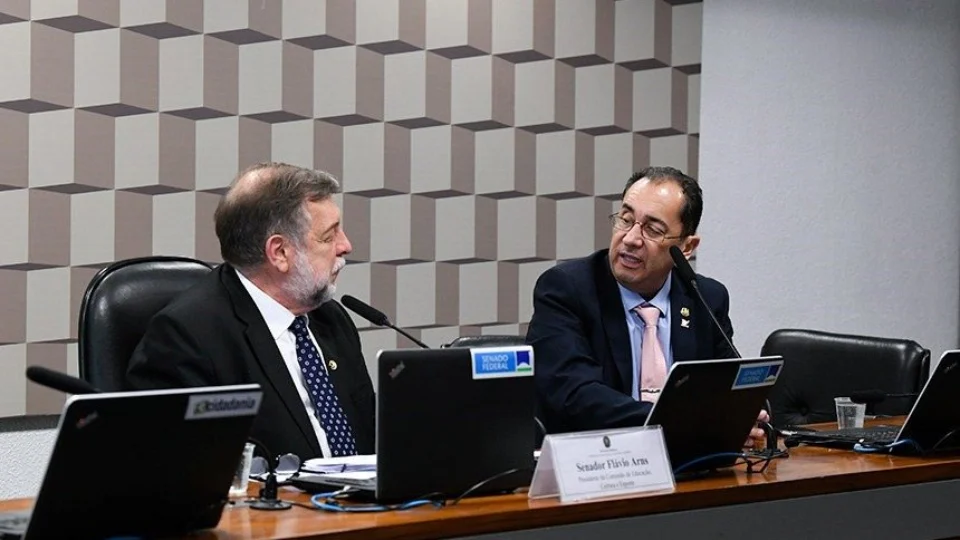 Libras em eventos esportivos na TV pode se tornar obrigatória