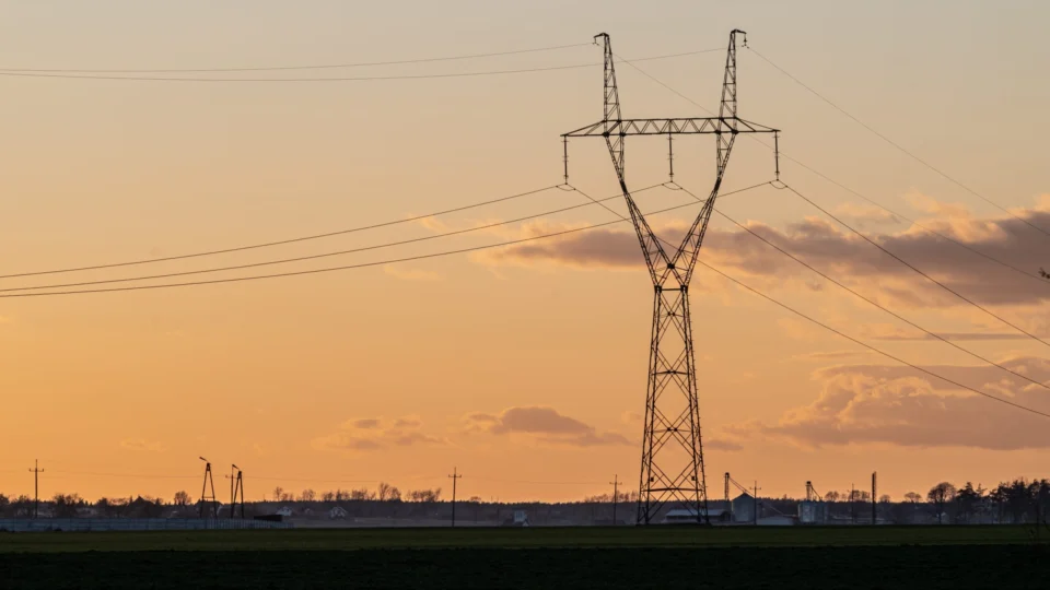 Cinco bairros devem ficar sem energia nesta segunda (01); confira