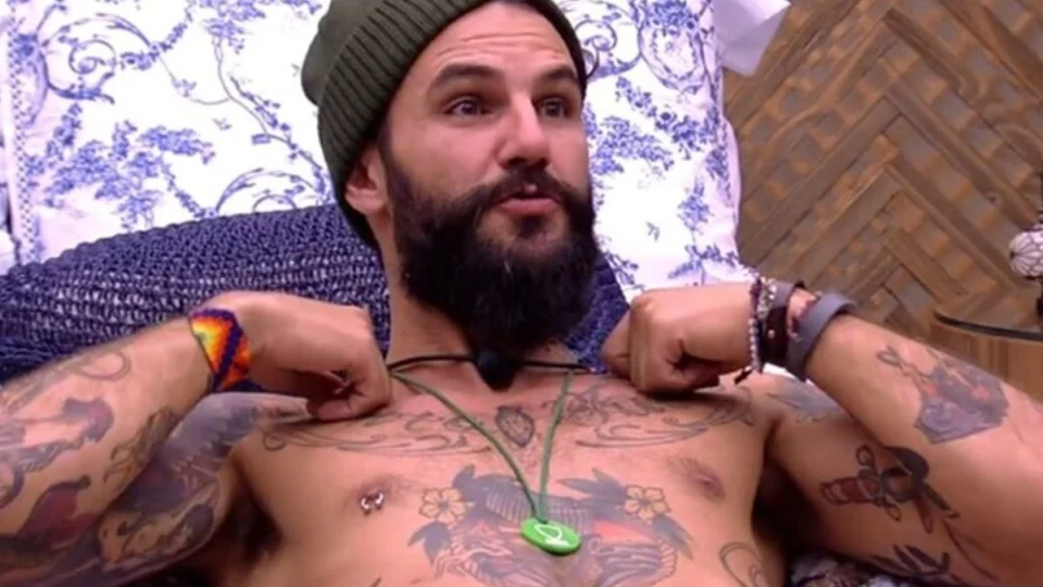 Ex-BBB passa por procedimento de aumento peniano pela 2ª vez