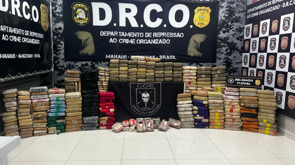Grupo criminoso é preso com 300 kg de drogas na zona Oeste de Manaus