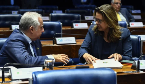 Sessão do Senado comemora aniversário de Brasília; Acompanhe