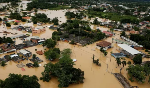 Diante de enchentes, governo analisa proposta de seguro-catástrofe
