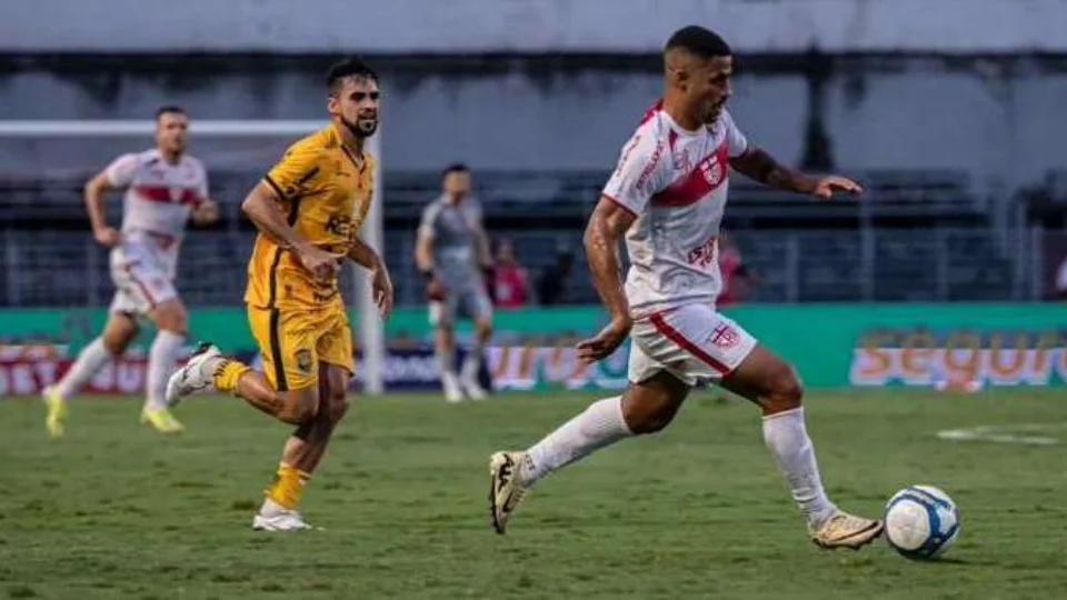 Série B: Amazonas tem jogador expulso, mas consegue empate com o CRB