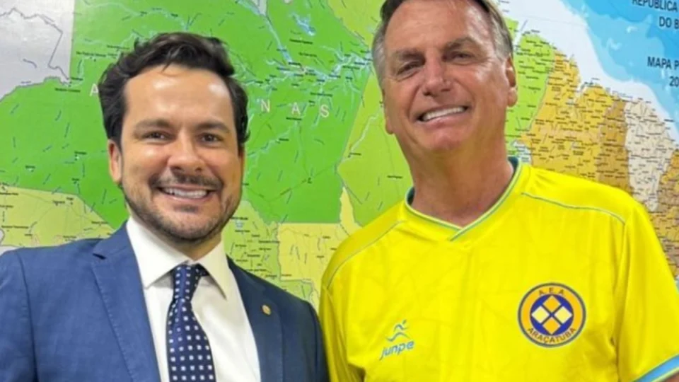 Bolsonaro e Michelle antecipam visita a Manaus; nova data é anunciada em vídeo