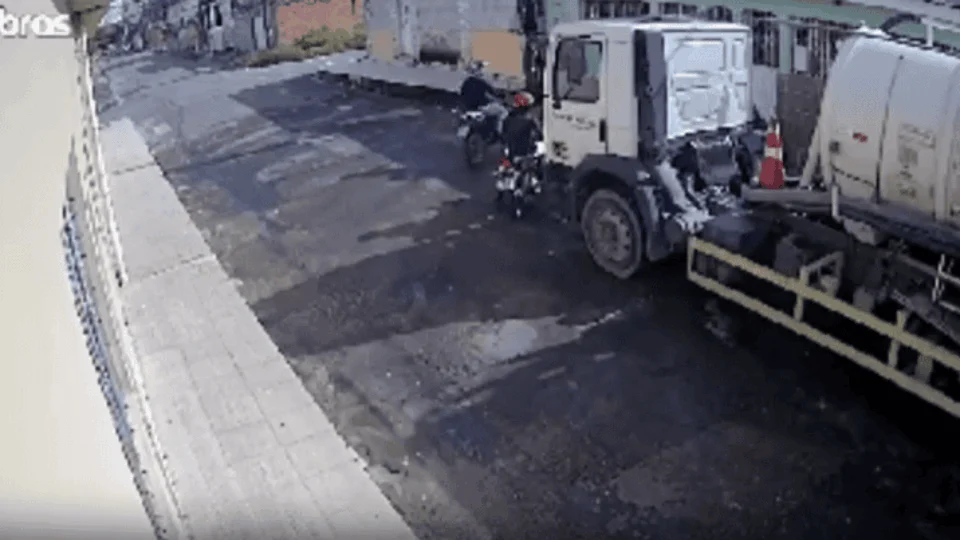 VÍDEO: funcionários da Águas de Manaus são assaltados