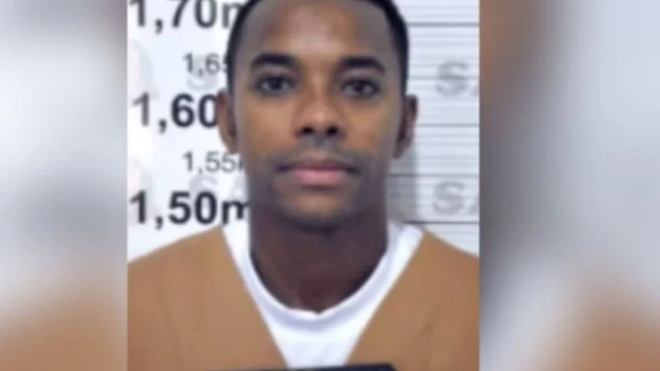 Rotina de Robinho na prisão é exposta; veja detalhes