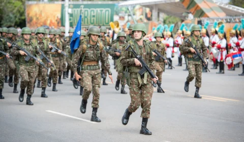 Presidente Lula participa de Celebração do Dia do Exército  
