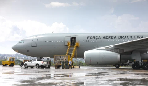 FAB está de prontidão para resgatar brasileiros em áreas de conflito