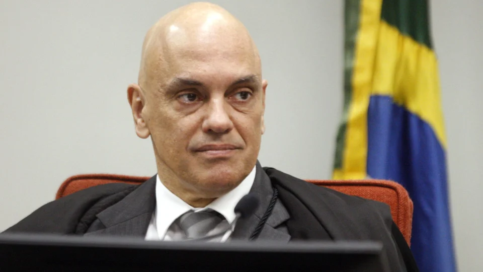 Moraes autoriza depoimento de representantes do X no Brasil  