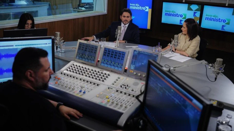 Juscelino Filho diz que levará internet a 100% das escolas públicas