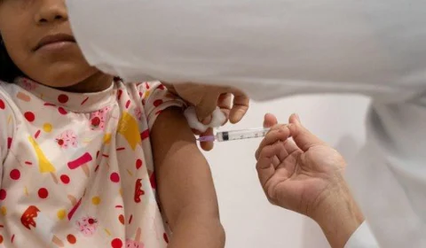 Saúde direciona 240 mil doses para imunização de indígenas; acompanhe