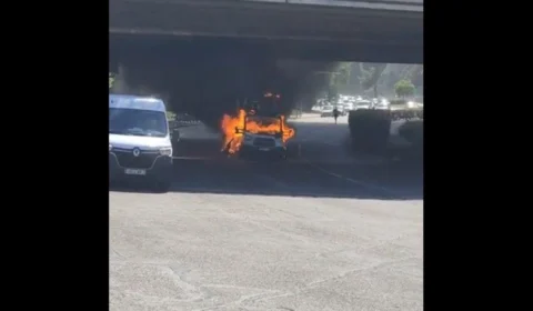 VÍDEO: caminhão sem condutor percorre estrada em chamas