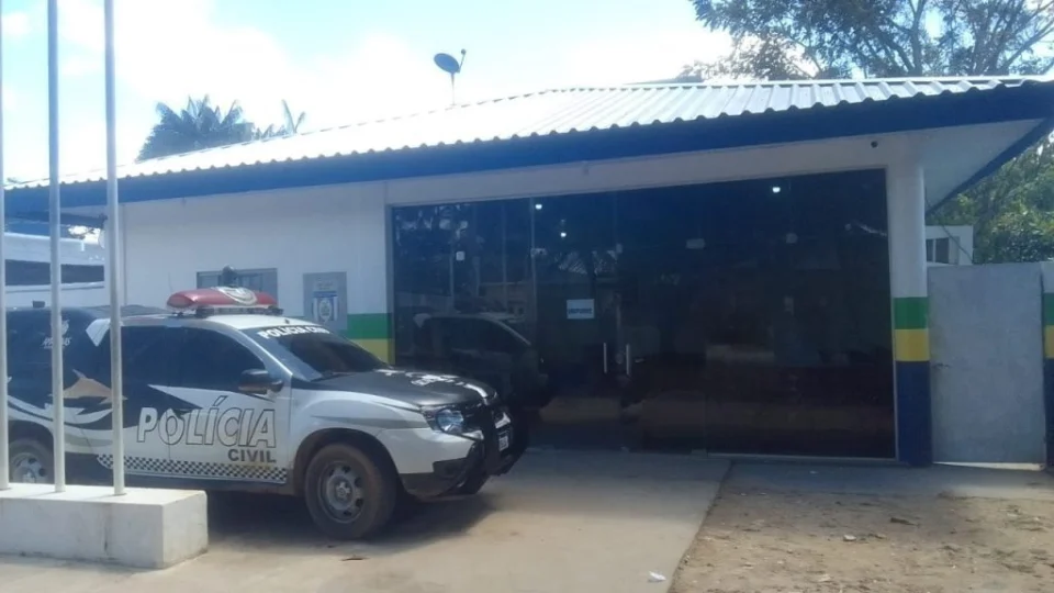 Homem tenta tirar a própria vida após matar ex-mulher em Carauari