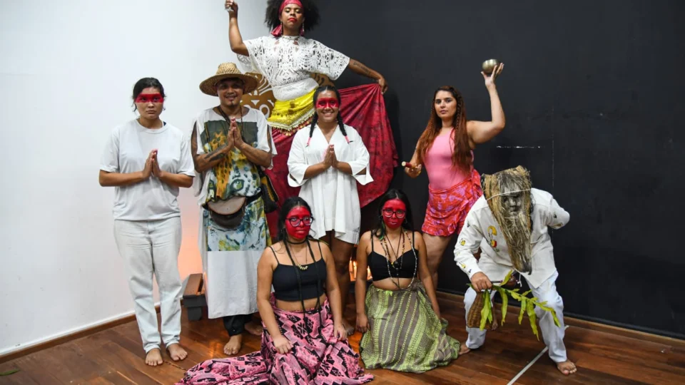 ‘Floresta’ é tema pedagógico em encontro internacional de teatro no Acre