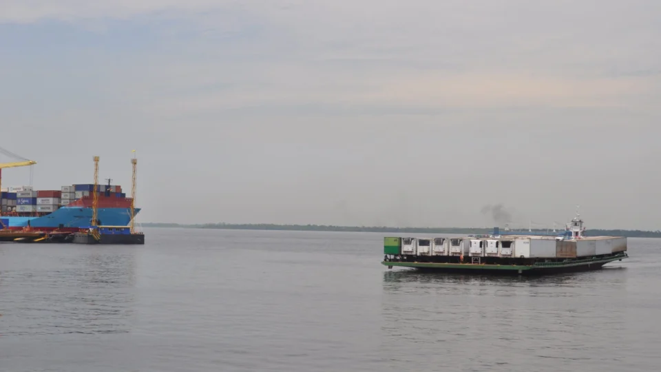 Piratas deixam prejuízo de R$ 48 milhões por roubo de combustíveis no AM