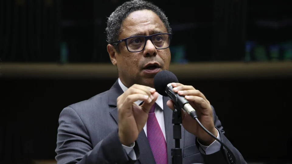 Relator do PL das Fake News quer adiantar discussão após fala de Musk