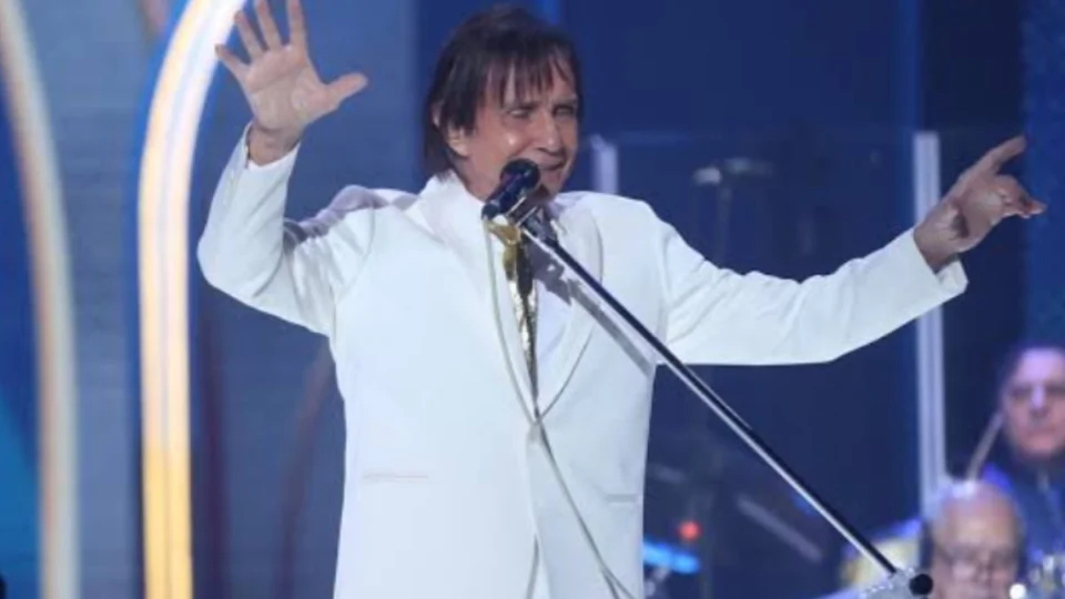 Aos 84 anos, Roberto Carlos é diagnosticado com Covid-19