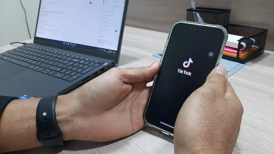 ‘TikTok-dependência’: roraimenses falam sobre proibição “ficaria zangada”