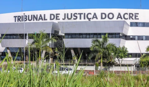 Mulher ganha ação contra ex-namorado perseguidor, no Acre