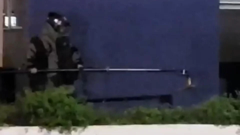 VÍDEO: explosivo é deixado em frente a uma delegacia de Manaus