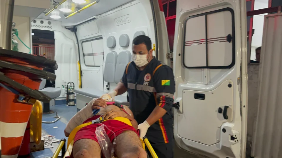 Morador de Rio Branco–AC tem casa invadida e é agredido por trio