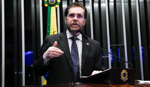 Plínio Valério comemora autorização para exploração de potássio no AM