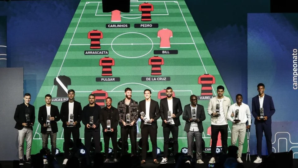 Flamengo emplaca oito atletas e domina seleção do Cariocão 2024