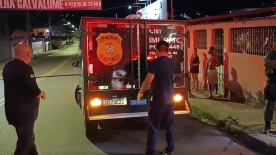 VÍDEO: homem é executado a tiros dentro de pizzaria em Manaus