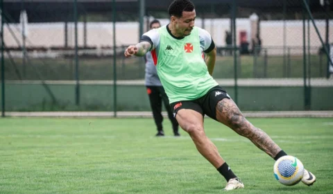 Vasco faz último treino antes do clássico contra o Fluminense