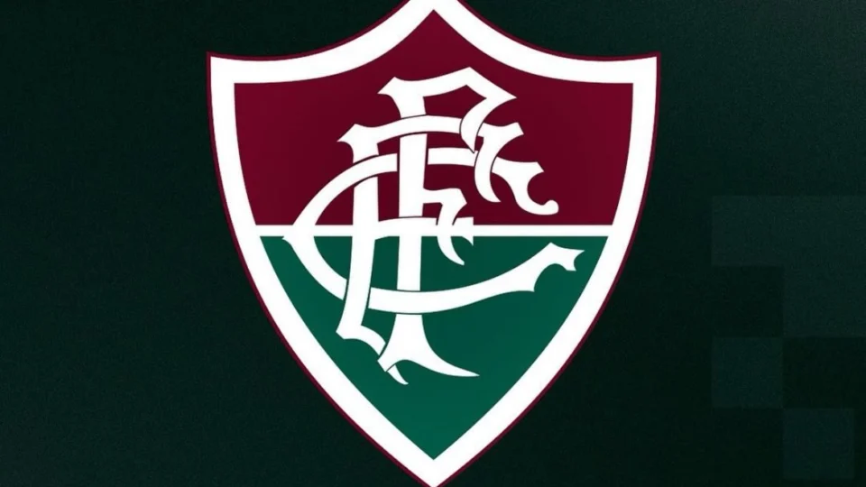 Fluminense emite nota oficial e afasta jogadores