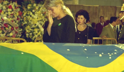 Senna ficou irritado com Adriane Galisteu minutos antes de morrer; saiba o que ela disse