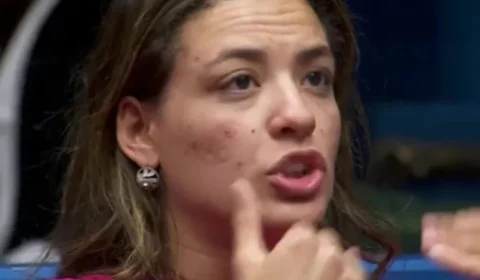 BBB 24: Beatriz coloca Isabelle e Matteus contra parede após beijo e faz acusação