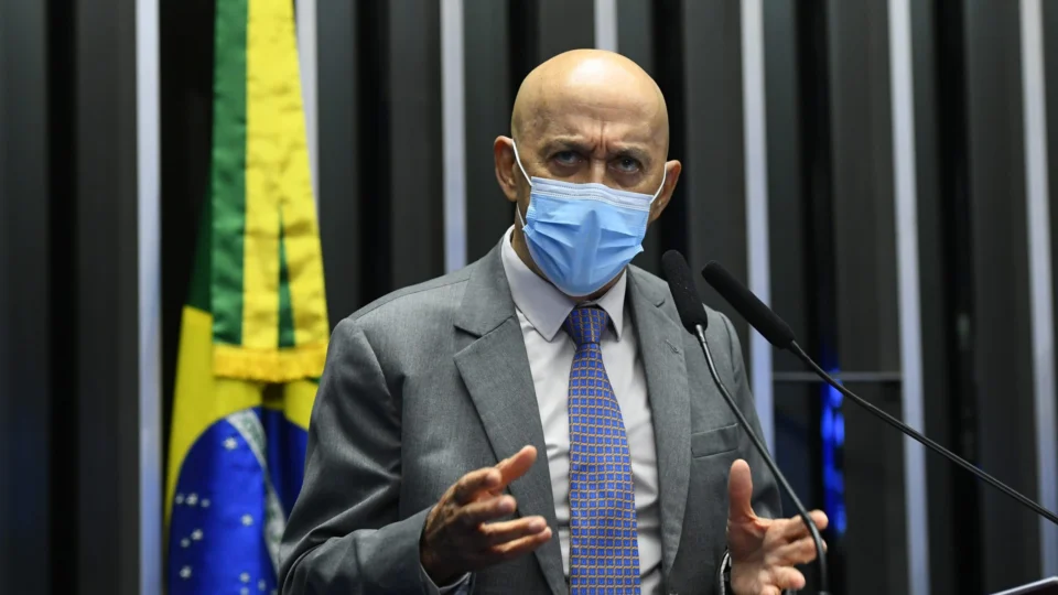 Senador Confúcio Moura cobra ações efetivas em favor da Amazônia